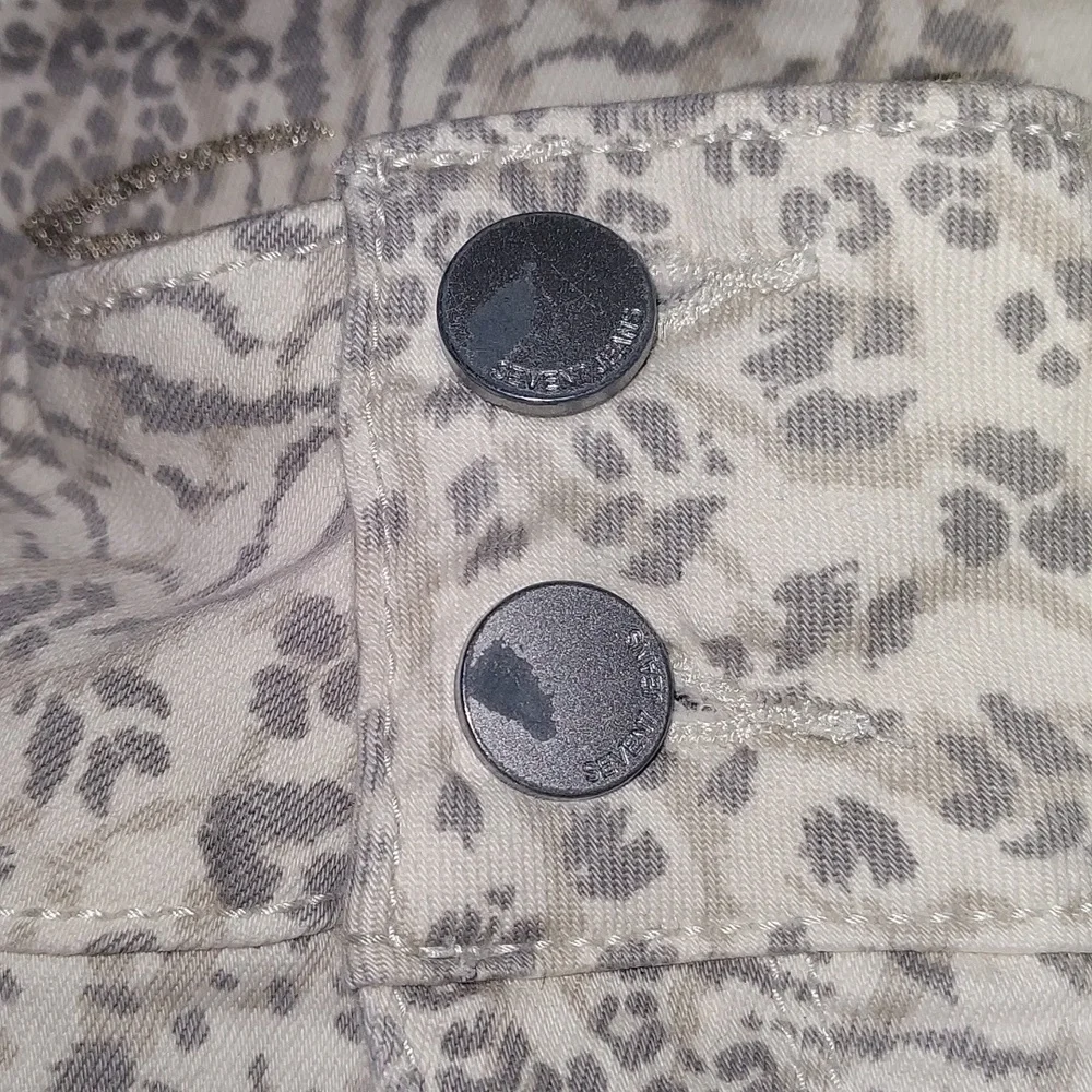Seven7 Jeans - Picture 7 of 9